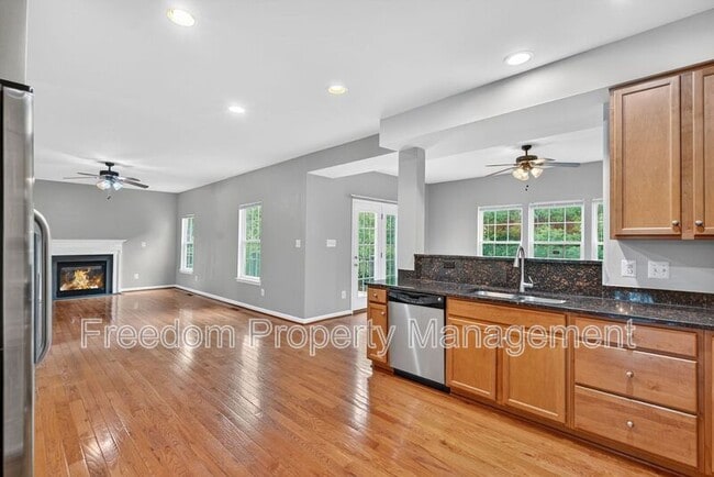 Building Photo - 7629 Hamelin Ln