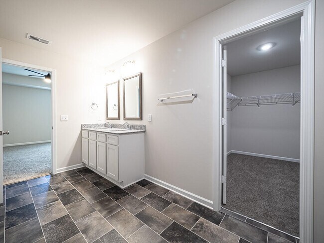 Building Photo - 1830 Lacebark Dr