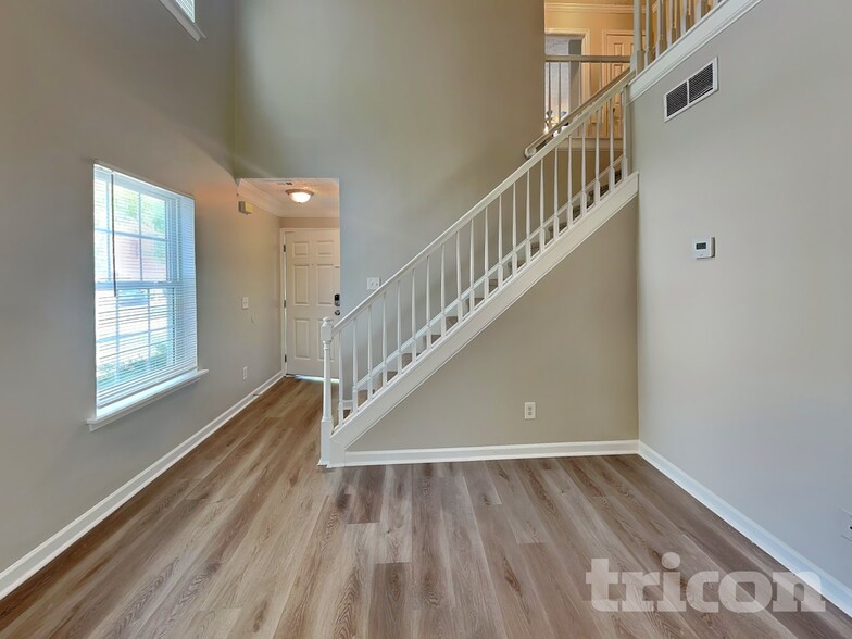 Building Photo - 129 Ilex Dr