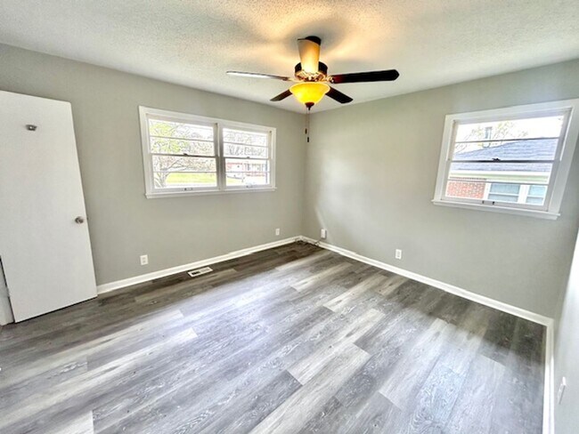 Building Photo - 6117 Colfax Rd NW