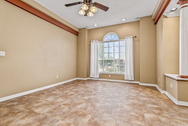 Building Photo - 4/2 Cantonment Property in Kings Road Neighborhood