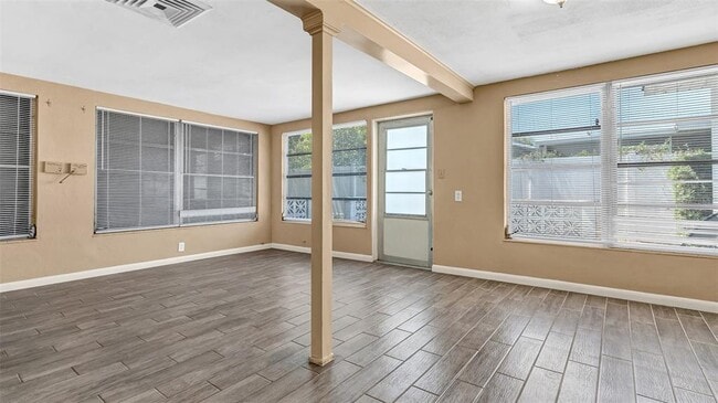 Building Photo - 1460 S Betty Ln