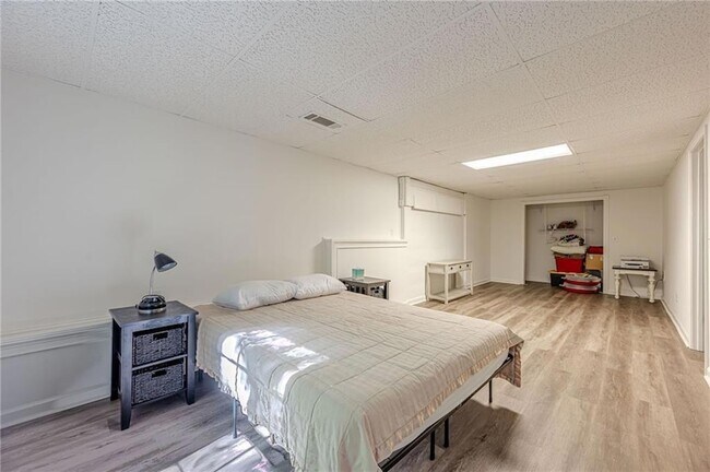 Building Photo - 262 Morse Elm Loop