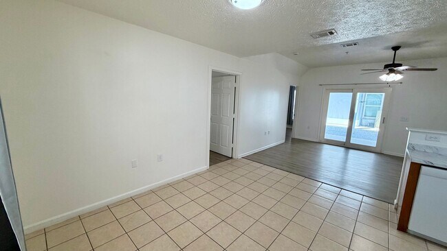 Building Photo - 9125 Laird St