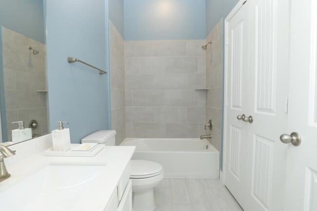 Building Photo - 15335 Leal Rancho Ct