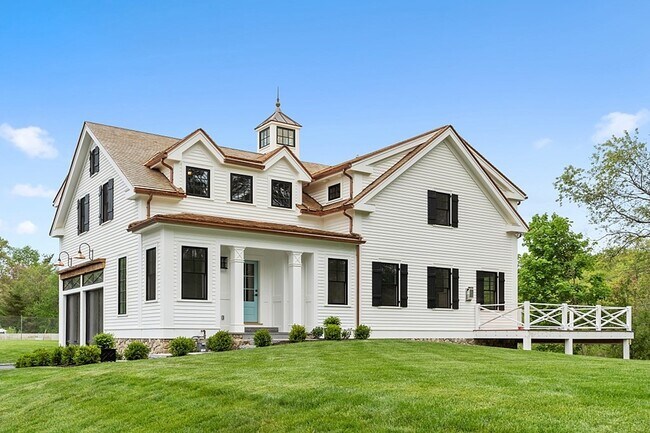 Primary Photo - 24 McCallar Ln