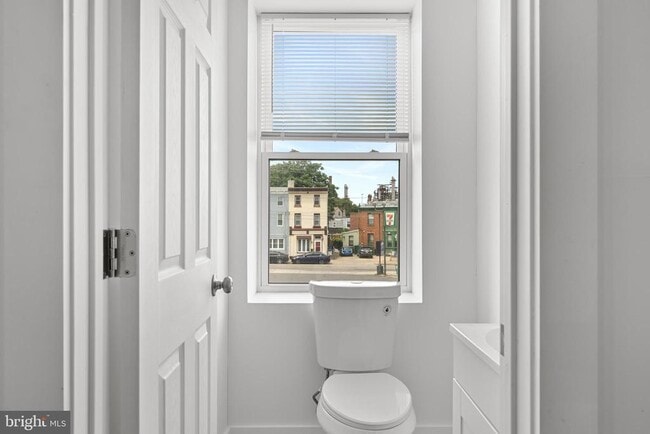 Building Photo - 2652 Bridge St