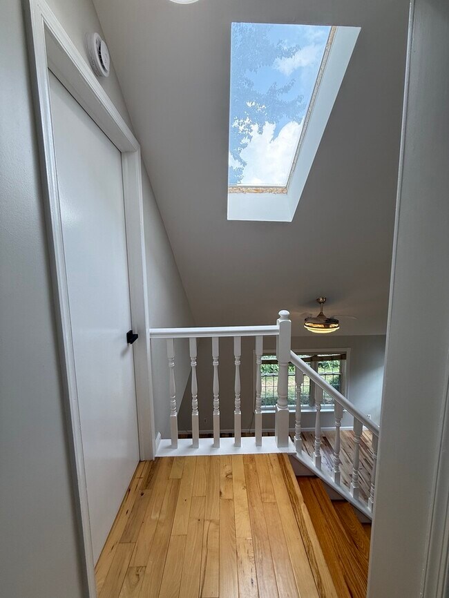 Building Photo - 271 Edgeware Ct