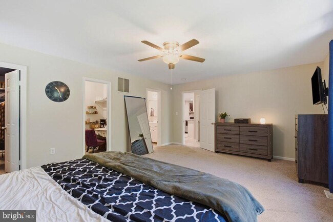 Building Photo - 2641 Dogwood Ln