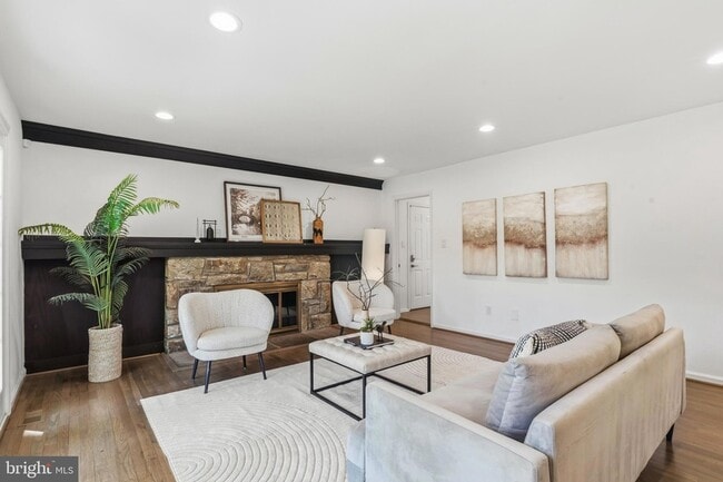 Building Photo - 9312 Sprinklewood Ln