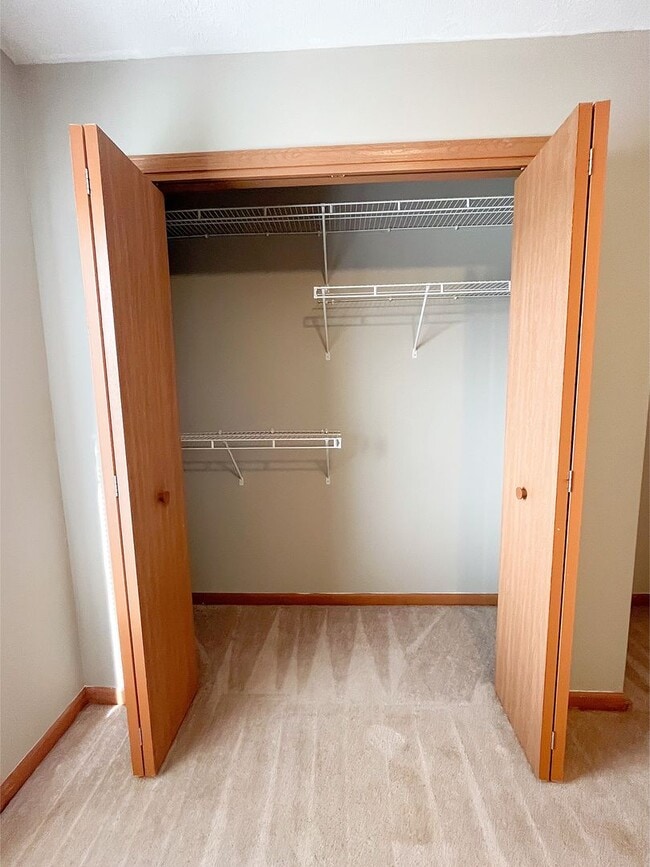 Building Photo - 3 Bedroom 3.5 Bath Townhouse