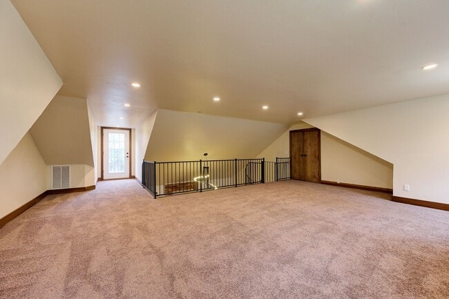 Building Photo - 2429 Cedar Oak Dr