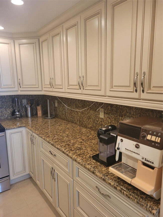 Building Photo - 2401 S Ocean Dr