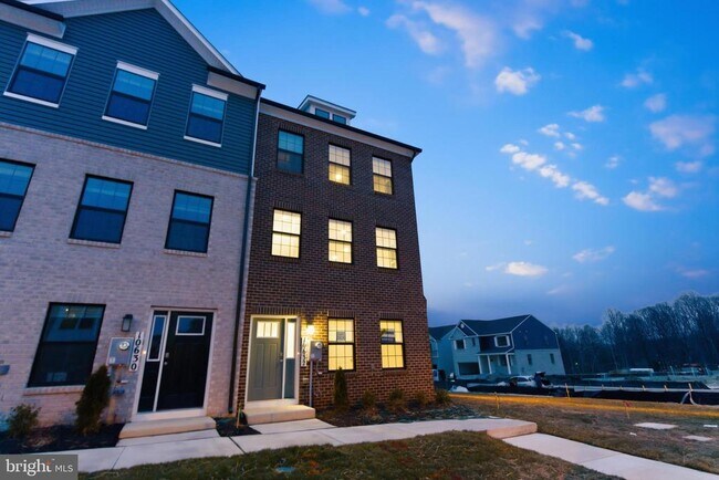 Building Photo - 10632 Meridian Hill Way