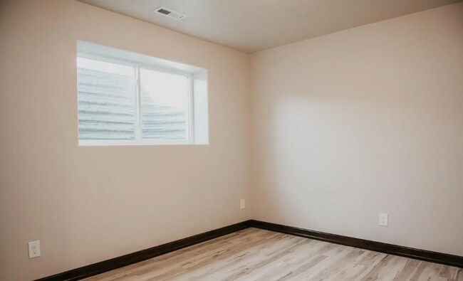 Building Photo - Discover Your Dream Home: Inviting Open Floor Plan, Spacious Living, and Stylish Finishes Awaits ...