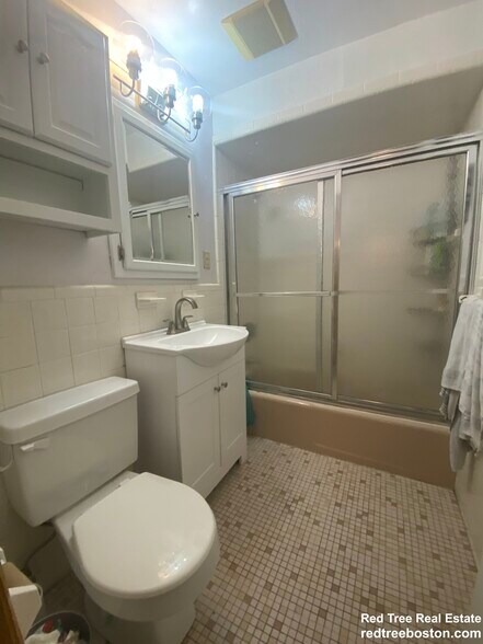 Building Photo - 28 Brentwood St