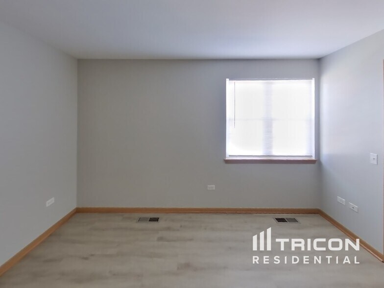 Building Photo - 50 Raven Dr