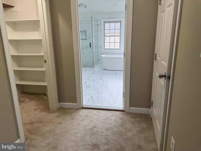 Building Photo - 2054 Madrillon Rd