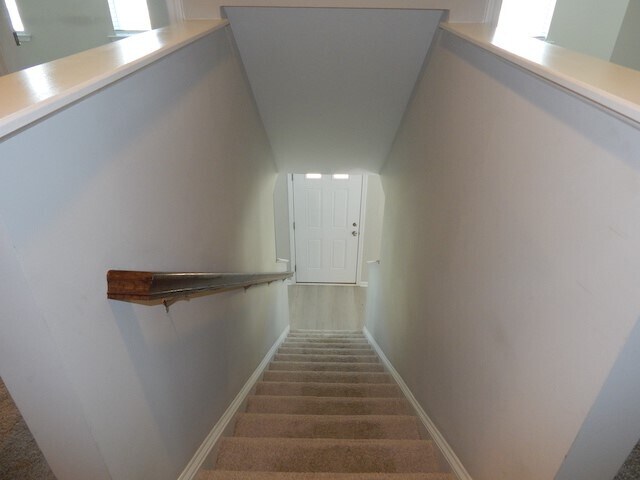 Building Photo - 131 Sunny Pt Lp
