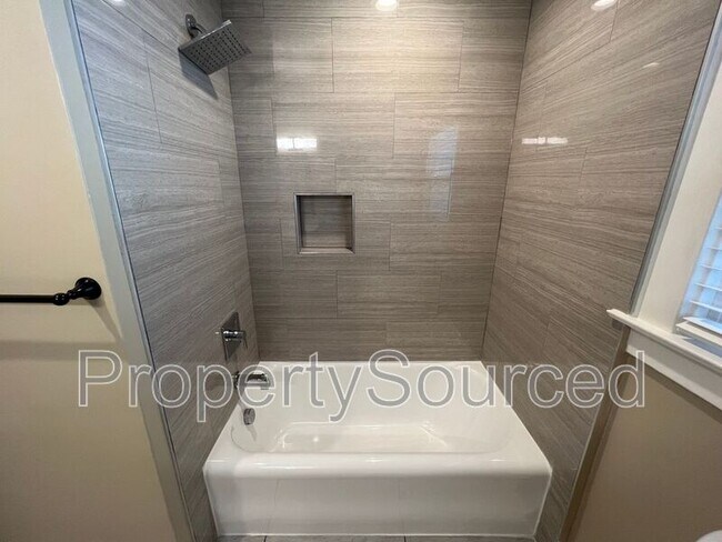 Building Photo - 151 Berverdor Ave