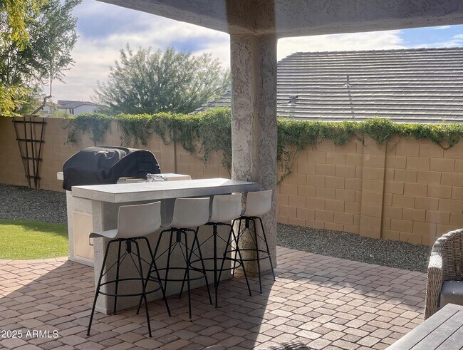 Building Photo - 26833 N 14th Ln