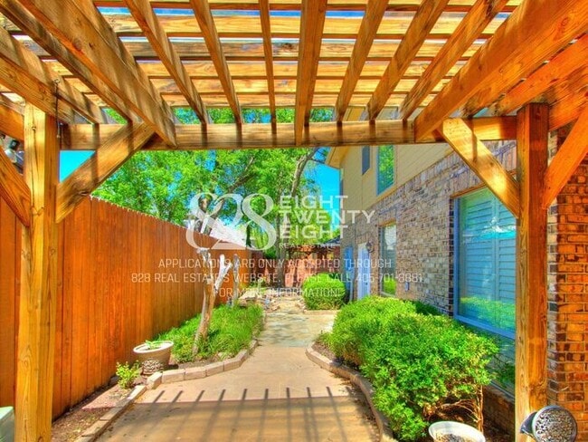 Building Photo - *TOURING NOW!* Spacious Two-Story Brick Brookhaven Beauty 3 Bed/2.5 Bath with All the Extras!