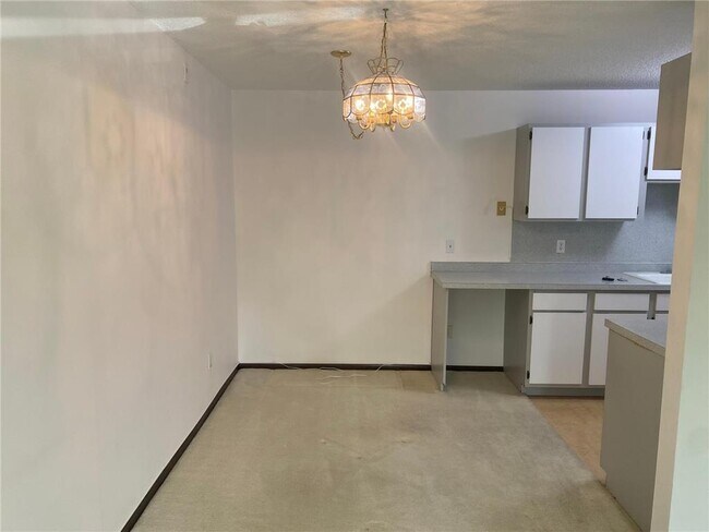 Building Photo - 7350 York Ave S