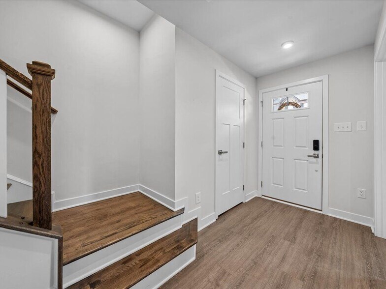 Building Photo - 14018 Millpointe Rd