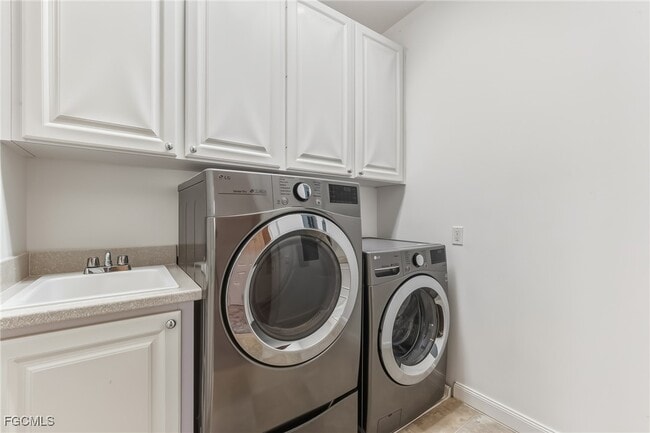 Building Photo - 15300 Latitude Dr