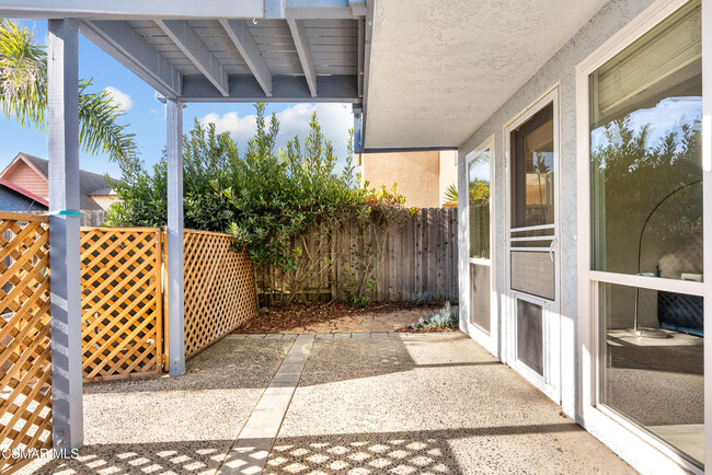 Building Photo - 5138 Outrigger Way