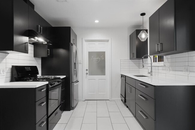 Building Photo - 508 Harway Ct