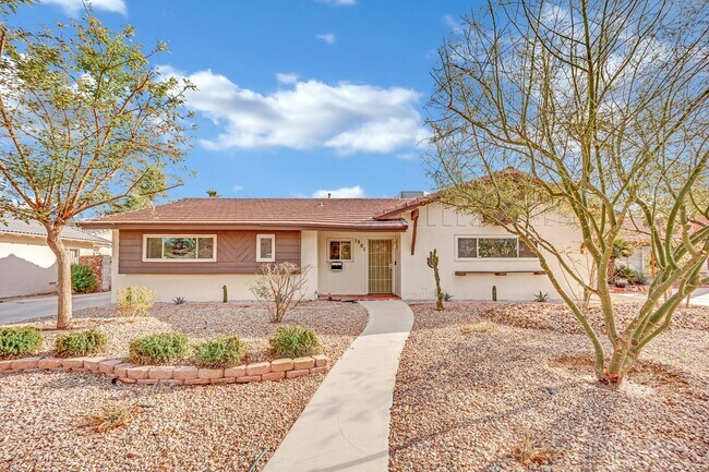 Primary Photo - Mid-Century Modern Gem in Historic McNeil ...