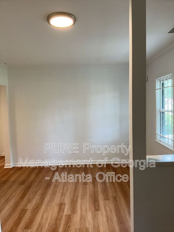 Building Photo - 1809 Ellington St