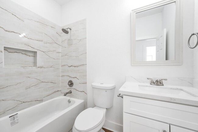 Building Photo - 16978 W Hammon