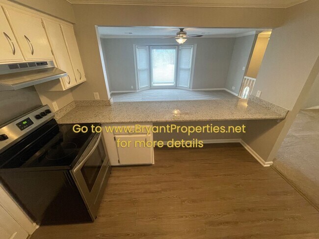 Building Photo - Nashville - 3 Bedroom, 2 Baths, 37217 Area