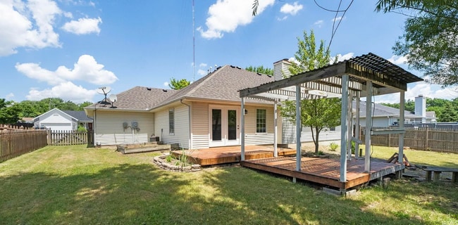 Building Photo - BEAUTIFUL 3 bedroom home available in June!