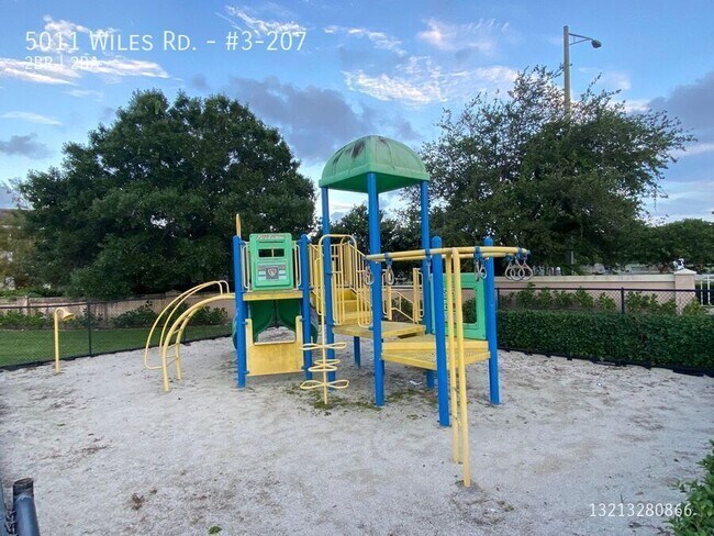 Building Photo - 5011 Wiles Rd
