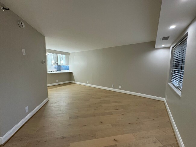 Building Photo - Direct Indoor Access to Ballston Metro wit...