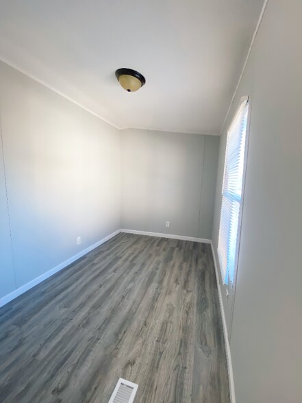 Building Photo - 777 E Yerby St