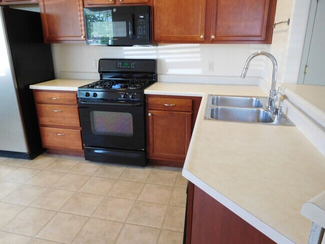 Building Photo - Damonte Ranch Single Level Home