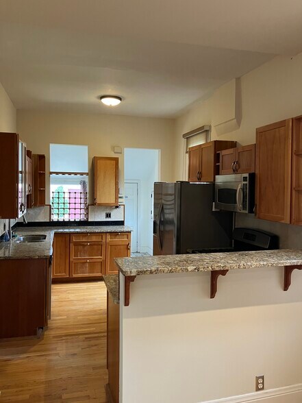 Building Photo - 3528 W 24th Ave