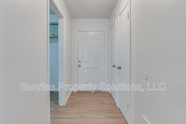 Building Photo - 636 SW 13th St