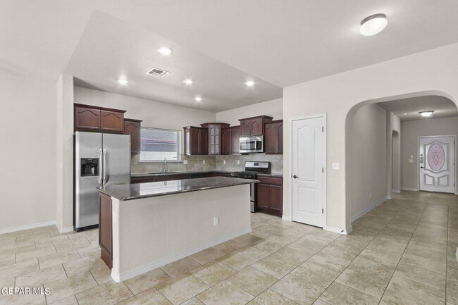 Building Photo - 7508 Wolf Creek Dr