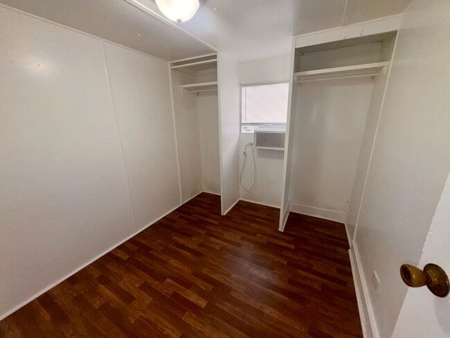 Building Photo - 1117 S Christiana Ave