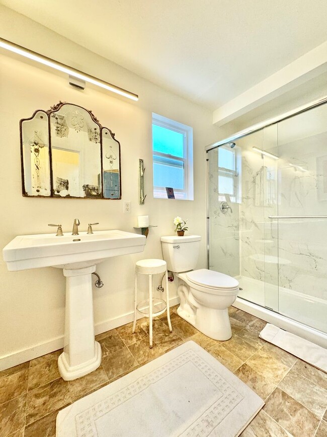 Building Photo - Available For 4+ Months!* Rare Find Furnished Saint Helena Gem, “Upper Tainter” 2 Bedrooms, 2 Bat...