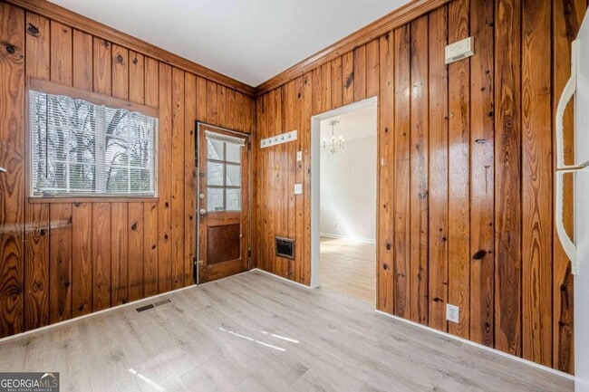 Building Photo - 1977 N Decatur Rd