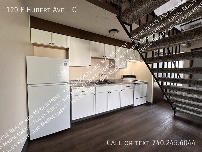 Building Photo - 120 E Hubert Ave