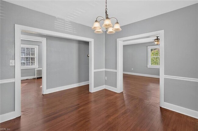 Building Photo - 318 61st St