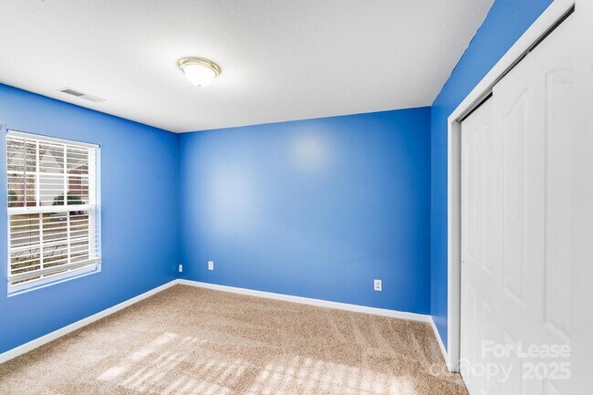 Building Photo - 6320 Alder Ct