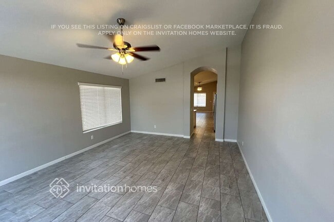 Building Photo - 16005 W Latham St